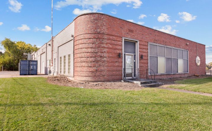 Pictures of Office, Industrial property located at 1750 South Ave, Youngstown, OH 44502 for lease - image #1
