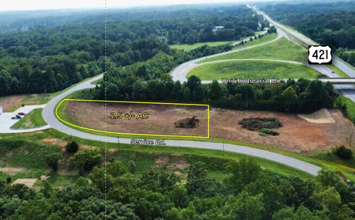 Pictures of Land property located at 6502 Service Rd, Yadkinville, NC 27055 for lease - image #1
