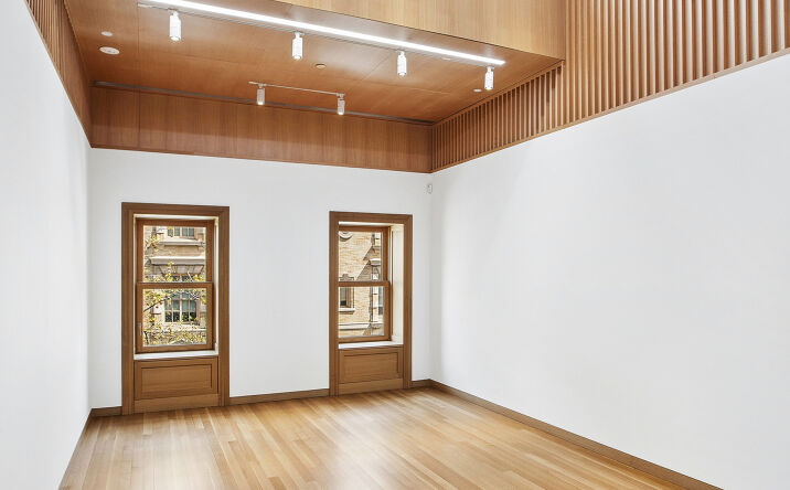 Pictures of Retail, Office property located at 26 E 78th St, New York, NY 10075 for lease - image #1