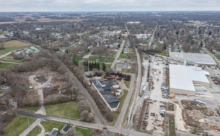 Pictures of Industrial property located at 1315 W 18th St, Anderson, IN 46016 for lease - image #1