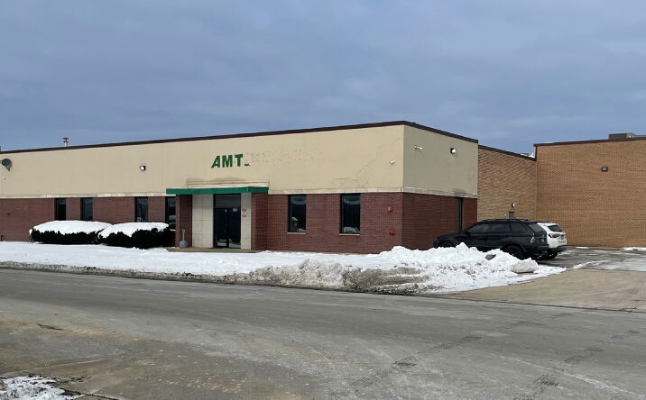 Pictures of Retail property located at 2350 Lunt Ave, Elk Grove Village, IL 60007 for lease - image #1