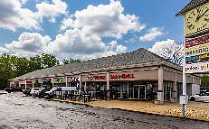 Pictures of Retail, Restaurant property located at 2235 Bauer Rd, Batavia, OH 45103 for lease - image #1
