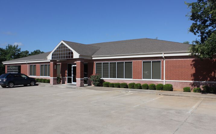 Pictures of Office property located at 2170 W Interstate 20, Arlington, TX 76017 for lease - image #1