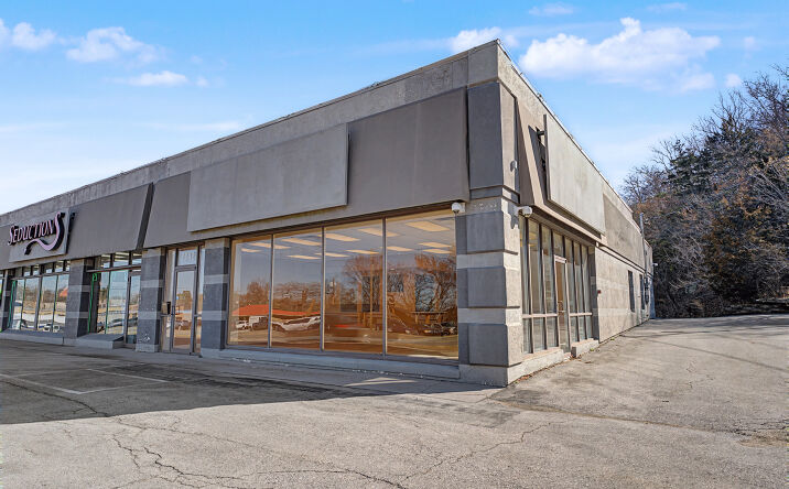 Pictures of Retail, Office property located at 2242 N College Ave, Fayetteville, AR 72703 for lease - image #1