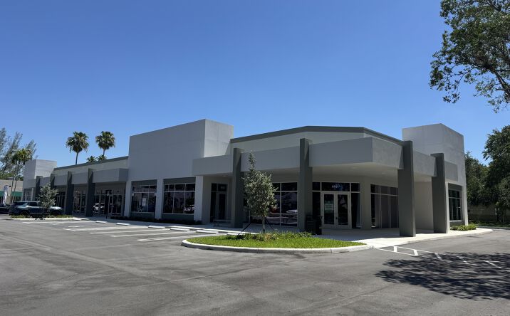Pictures of Retail property located at 6101 - 6117 Miami Lakes Drive, Miami Lakes, FL 33014 for lease - image #1