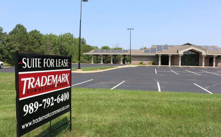 Pictures of Office property located at 3480 N Center Rd, Saginaw, MI 48603 for lease - image #1