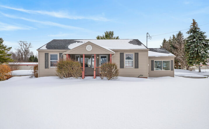 Pictures of Office property located at 3900 NY 104, Williamson, NY 14589 for lease - image #1