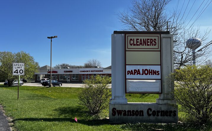 Pictures of Retail property located at 1276 N Il Route 83, Grayslake, IL 60030 for lease - image #1