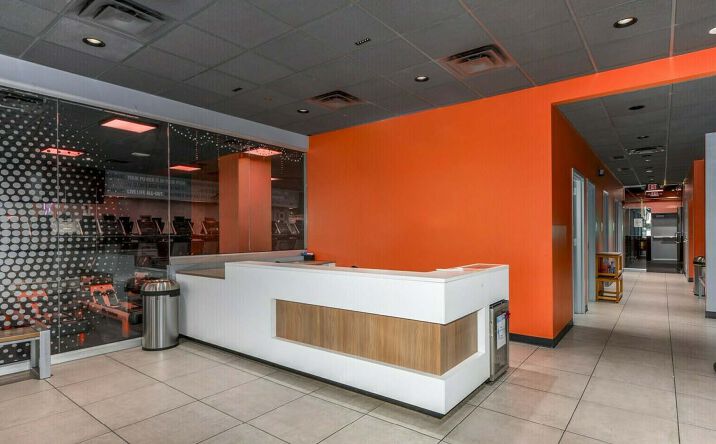 Pictures of Retail property located at 1101 14th St NW, Washington, DC 20005 for lease - image #1