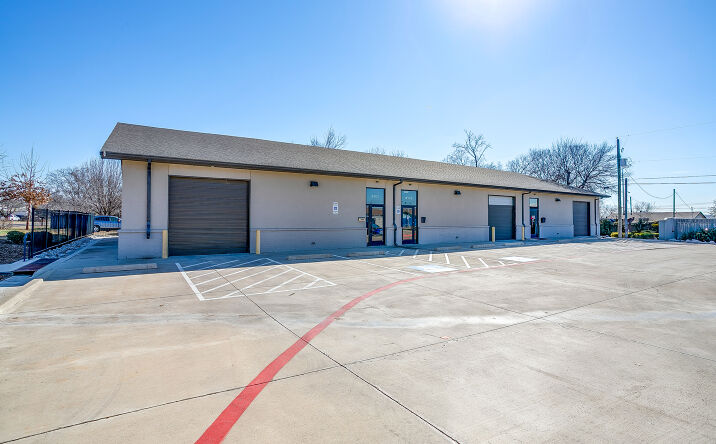 Pictures of Industrial property located at 9715 Santa Paula Dr, Fort Worth, TX 76116 for lease - image #1