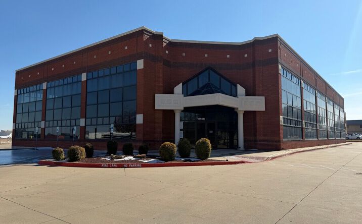 Pictures of Office property located at 15900 Dooley Rd, Addison, TX 75001 for lease - image #1