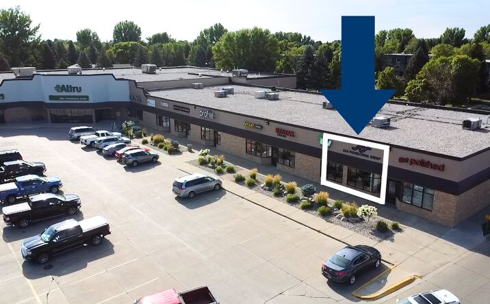 Pictures of Retail, Office property located at 1375 S Columbia Rd, Grand Forks, ND 58201 for lease - image #1
