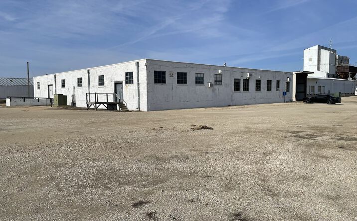 Pictures of Industrial property located at 4177 IL-251, Mendota, IL 61342 for lease - image #1