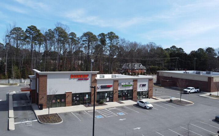 Pictures of Retail property located at 7721 Brook Rd, Richmond, VA 23227 for lease - image #1