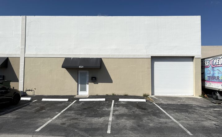 Pictures of Industrial property located at 4521 NE 5th Terrace, Oakland Park, FL 33334 for lease - image #1
