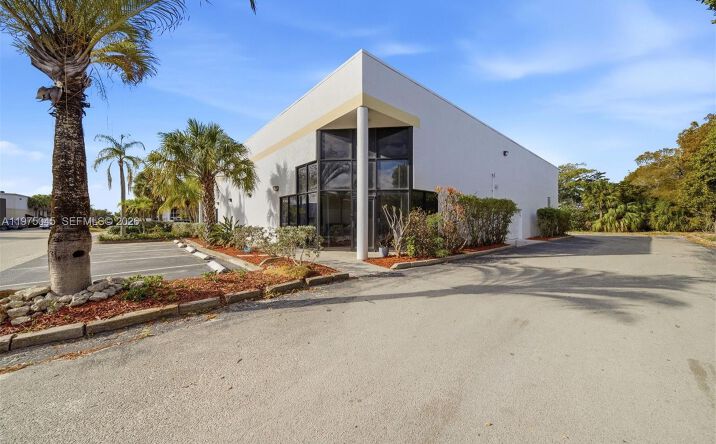 Pictures of Industrial property located at 2891 NW 22nd Ter, Pompano Beach, FL 33069 for lease - image #1