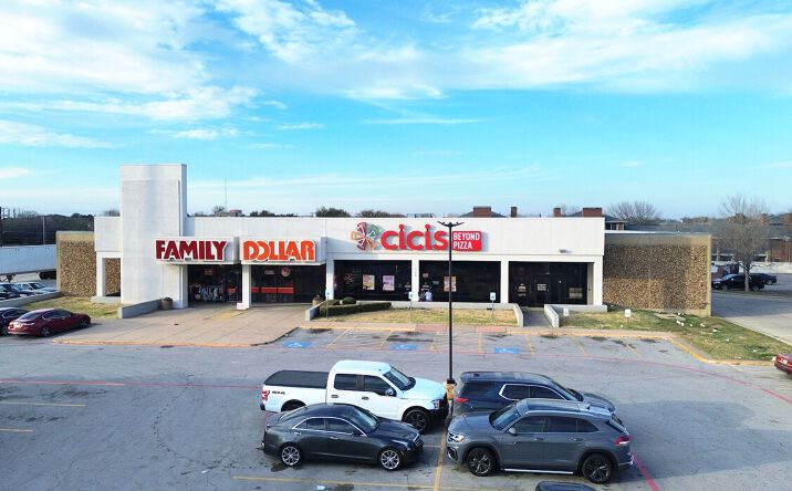 Pictures of Retail, Special Purpose property located at 726 W Pioneer Pkwy, Grand Prairie, TX 75051 for lease - image #1