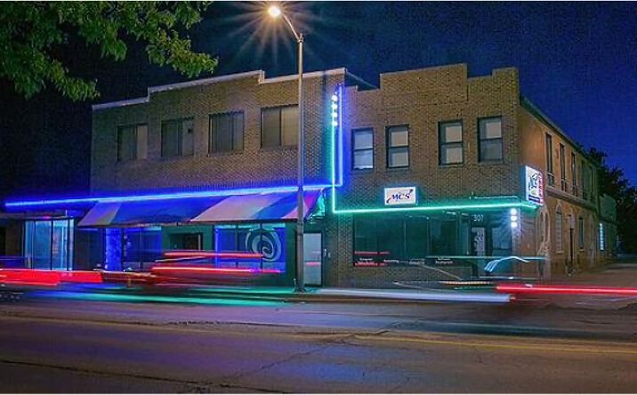 Pictures of Retail, Office, Industrial property located at 309 S Neil St, Champaign, IL 61820 for lease - image #1