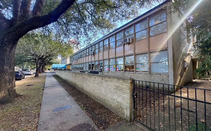 Pictures of Office, Special Purpose property located at 1333 S Carrollton Ave, New Orleans, LA 70118 for lease - image #1