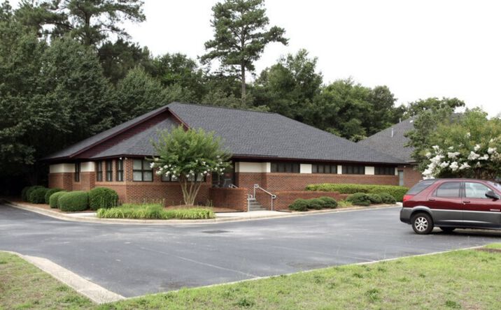 Pictures of Office property located at 3645 Cape Center Dr, Fayetteville, NC 28304 for lease - image #1