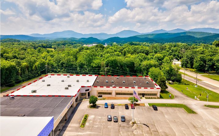 Pictures of Industrial, Office, Special Purpose property located at 1059 E Tri County Blvd, Oliver Springs, TN 37840 for lease - image #1