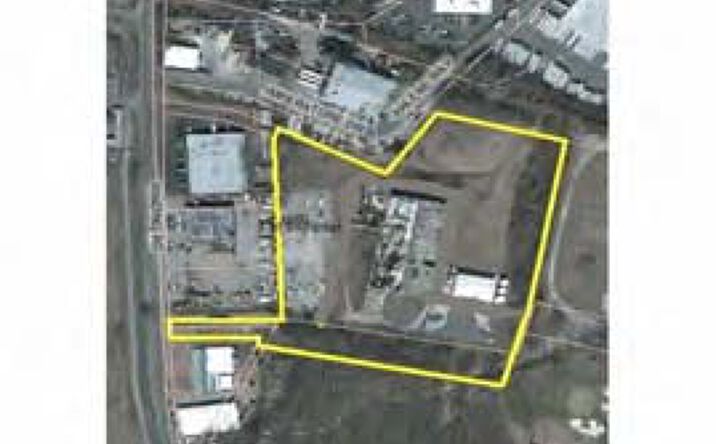 Pictures of Land property located at 501 Winding Rd, Old Bethpage, NY 11804 for lease - image #1