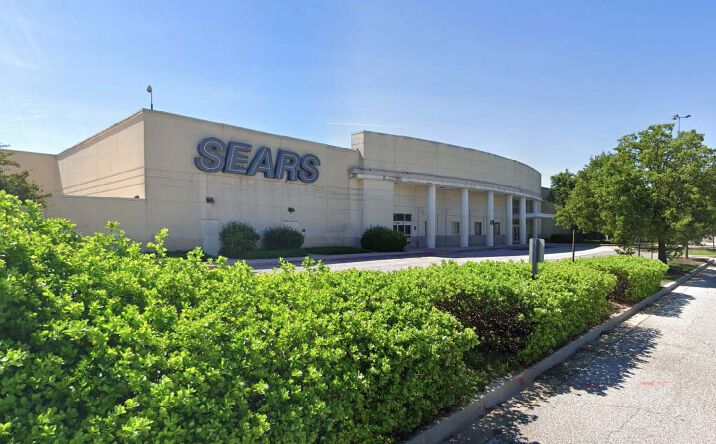 Pictures of Retail property located at 7900 Governor Ritchie Hwy, Glen Burnie, MD 21061 for lease - image #1