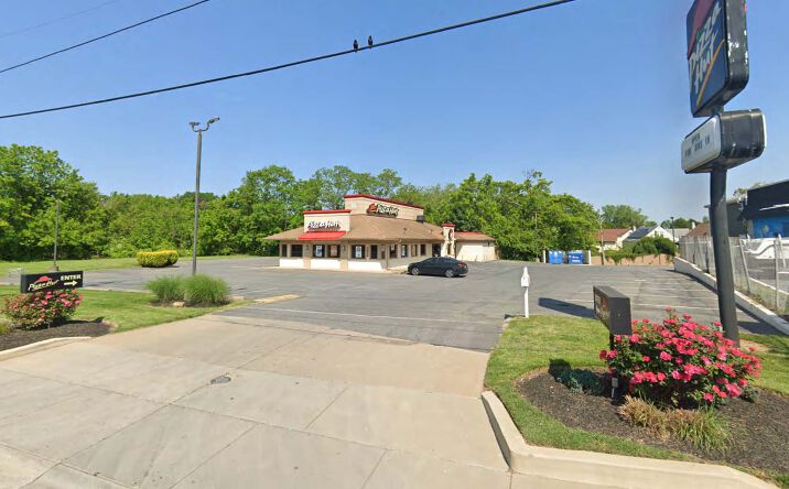 Pictures of Retail property located at 2004 Eastern Blvd, Middle River, MD 21220 for lease - image #1