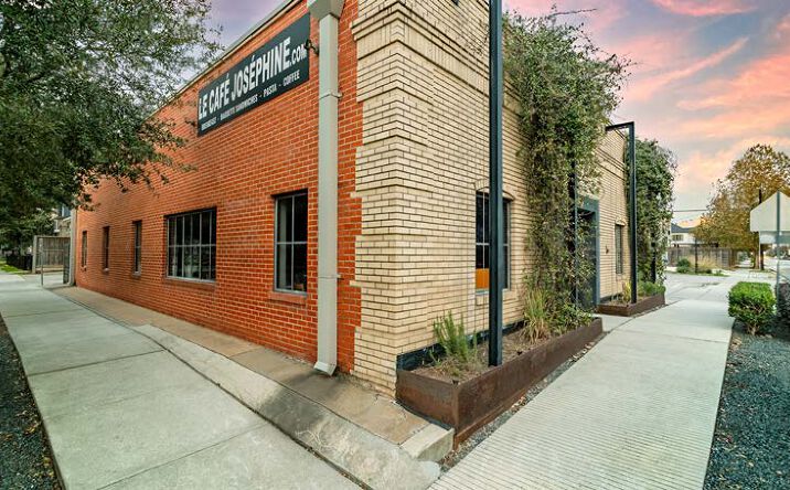 Pictures of Retail, Restaurant property located at 201 E 20th Street, Houston, TX 77008 for lease - image #1