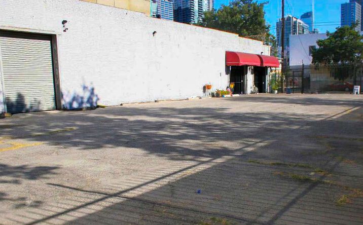 Pictures of Retail, Industrial property located at 308 W 14th St, Los Angeles, CA 90015 for lease - image #1