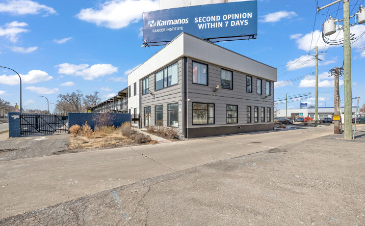 Pictures of Retail property located at 21203 Woodward Ave, Ferndale, MI 48220 for lease - image #1