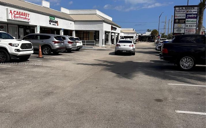 Pictures of Retail property located at 89-99 E Oakland Park Blvd # 99 #89-99, Oakland Park, FL 33334 for lease - image #1