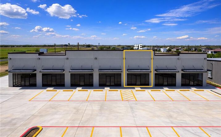 Pictures of Office, Restaurant, Retail property located at 3419 Alamo Road #E, Edinburg, TX 78542 for lease - image #1