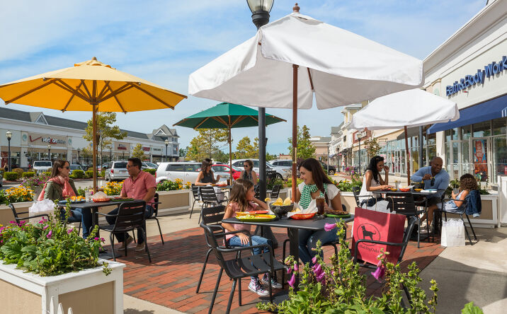 Pictures of Restaurant property located at 2421 Cranberry Hwy, Wareham, MA 02571 for lease - image #1
