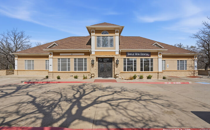 Pictures of Office property located at 1650 W Northwest Hwy, Grapevine, TX 76051 for lease - image #1