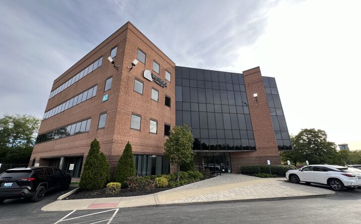Pictures of Office property located at 2670 Chancellor Dr, Crestview Hills, KY 41017 for lease - image #1