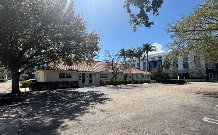 Pictures of Office property located at 223 NE 5th Ave, Delray Beach, FL 33483 for lease - image #1