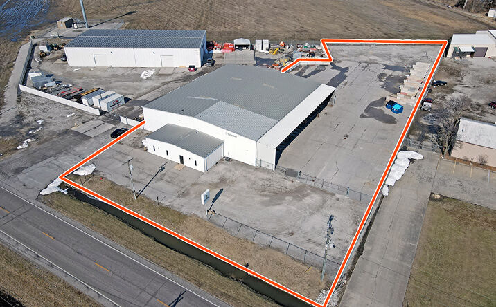 Pictures of Industrial, Office property located at 4308 Horseshoe Lake Rd, Pontoon Beach, IL 62040 for lease - image #1