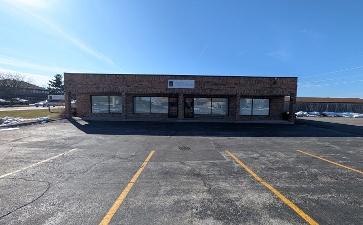 Pictures of Office, Retail property located at 220 W Edison Rd, Mishawaka, IN 46545 for lease - image #1