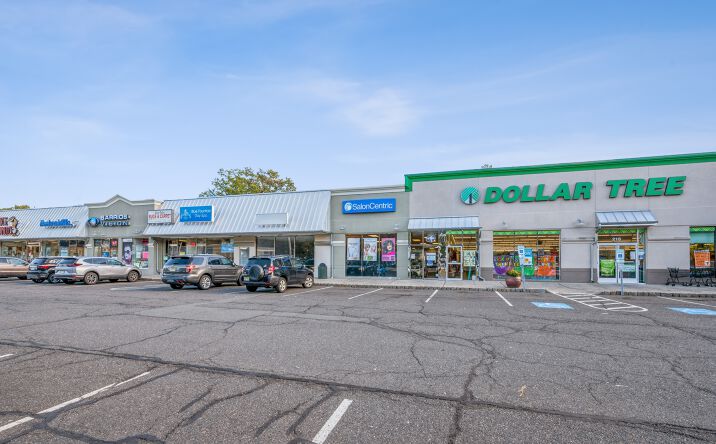 Pictures of Retail property located at 215 US-22, Green Brook Township, NJ 08812 for lease - image #1