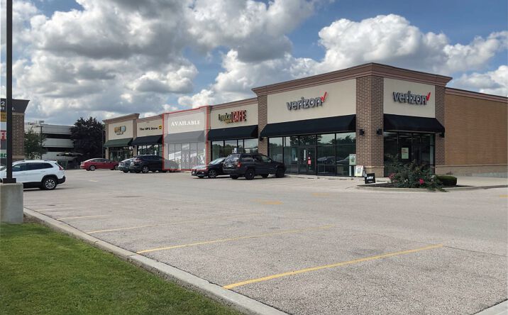 Pictures of Retail property located at 800-812 N Milwaukee Ave, Buffalo Grove, IL 60015 for lease - image #1