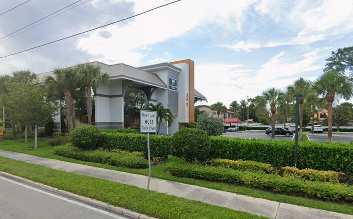 Pictures of Office property located at 399 W Palmetto Park Rd, Boca Raton, FL 33432 for lease - image #1