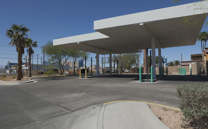 Pictures of Retail property located at 4990 Paradise Rd, Las Vegas, NV 89119 for lease - image #1