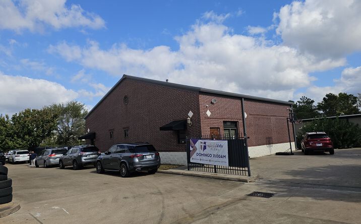 Pictures of Special Purpose, Retail, Office property located at 2209 S Mason Rd, Katy, TX 77450 for lease - image #1