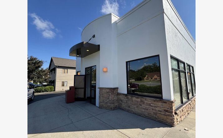 Pictures of Retail property located at 2136 6th Ave SE, Decatur, AL 35601 for lease - image #1