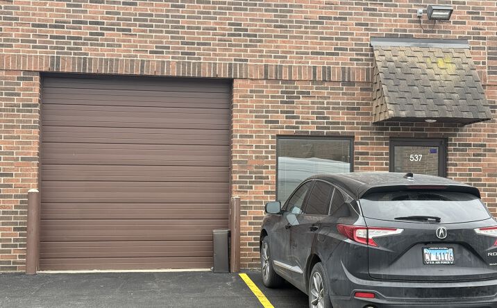 Pictures of Industrial property located at 537 N Wolf Rd, Wheeling, IL 60090 for lease - image #1