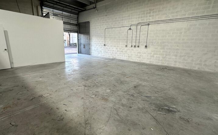 Pictures of Industrial property located at 11455 NW 34th St, Doral, FL 33178 for lease - image #1