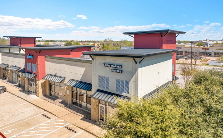 Pictures of Retail property located at 1713 Park Pl, College Station, TX 77840 for lease - image #1