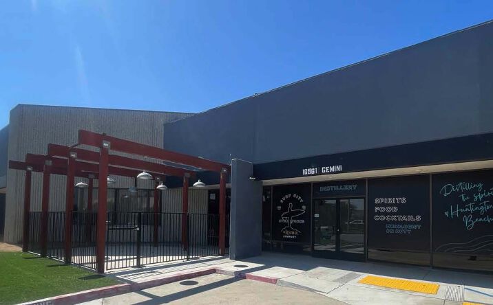 Pictures of Industrial property located at 16561-16571 Gemini Ln., Huntington Beach, CA 92647 for lease - image #1