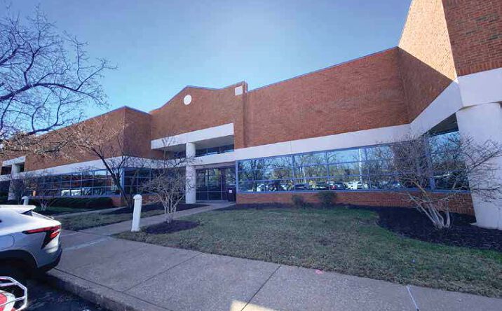Pictures of Office, Industrial property located at 10 Sunnen Dr, St. Louis, MO 63143 for lease - image #1